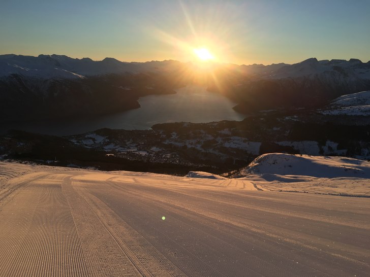 Laurdag 11.Mars

-2 grader og ikkje ei sky på hi.