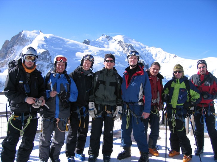 Åkare: Hela UCPA gruppen uppe på Aguile du Midi.