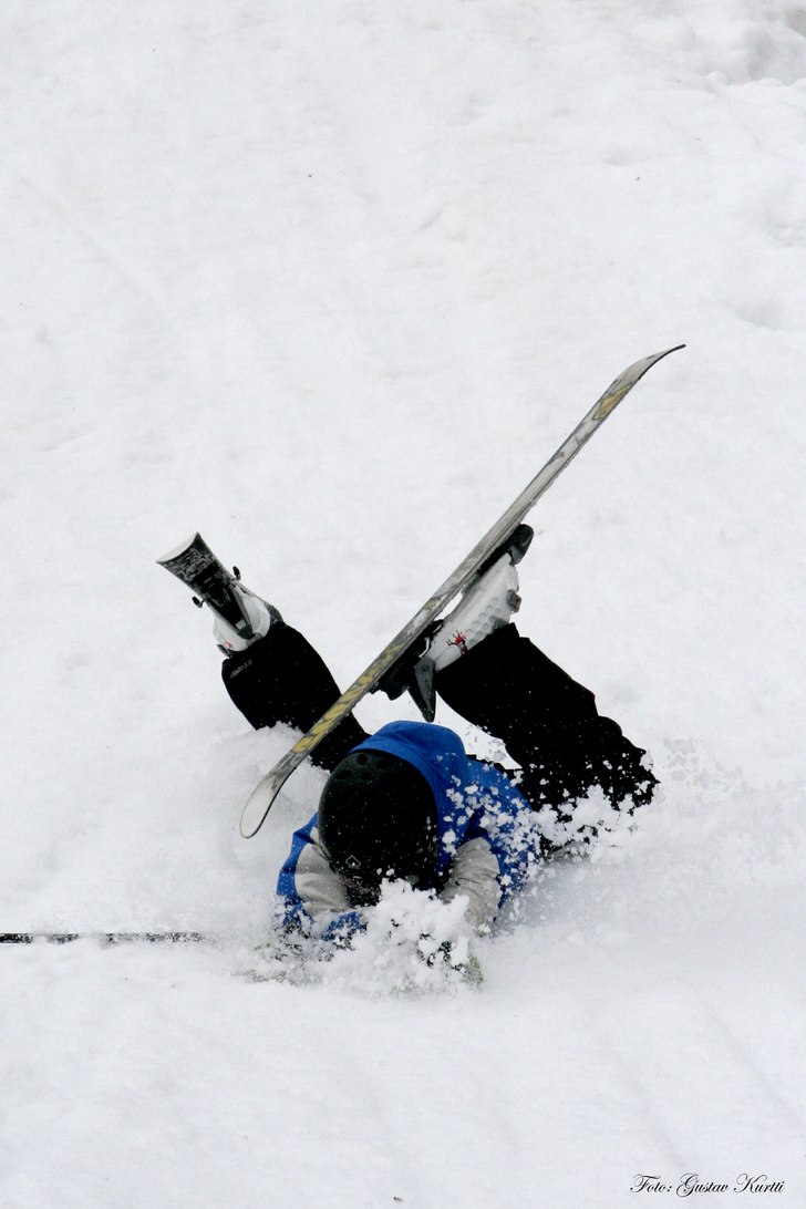 Sw 9 till äta snö. Foto: Gustav Kurtti. Åkare: Eric Hellman.