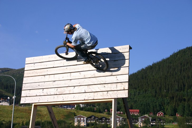 Wallride. Foto: Lars Petter. Åkare: Anton Gustavson.