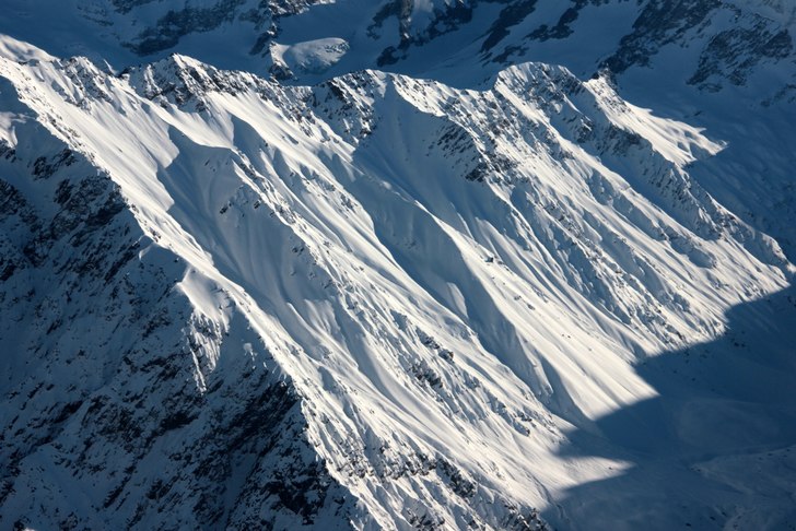 Unskied valley full of spines in chilean Andes, Ju. Foto: Stefan Joller.