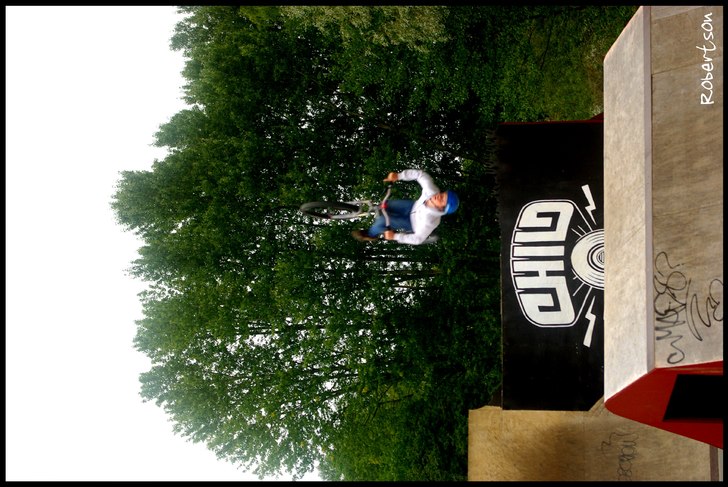 backflip. Foto: carl robertson. Åkare: anton thelander.