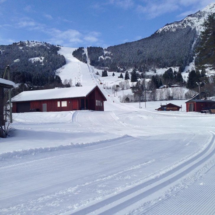 Nyt dagen.  
-4  blå himmel og  rett og slett god.