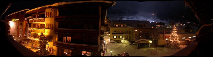 från balkongen på 3 våningen på de grymma läg. Foto: Nicklas Holmberg. Åkare: utsikt från Emil Mall.