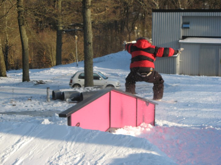 bs Boardslide. Foto: Oskar Mellegård. Åkare: Jonas Sköld.