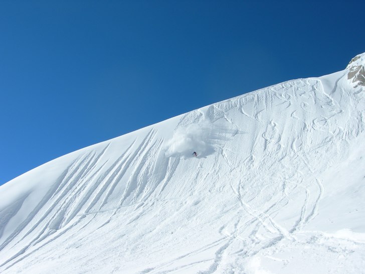 Enormt med snö. Foto: Magnus Kron. Åkare: t-torp.