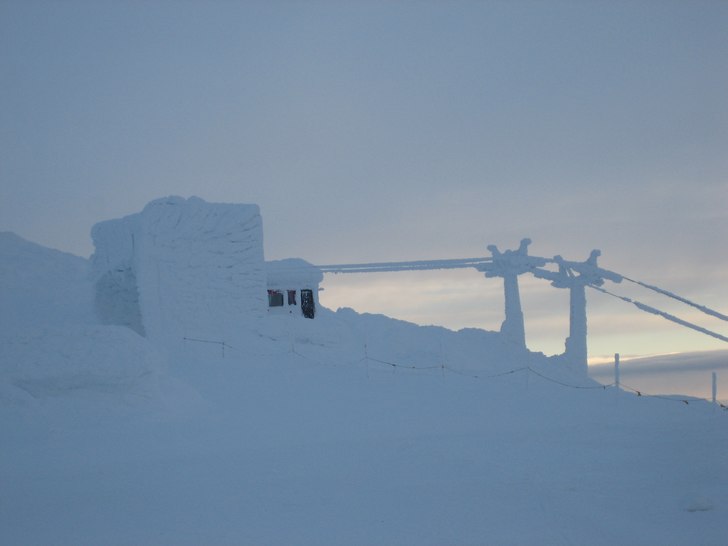 Kabinens toppstation. Foto: lmk30. Åkare: Ingen.