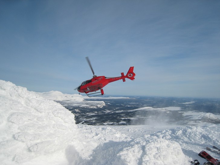 Helikopterskidåkning i Kittelfjell, bra skidåkni. Foto: Per Rudhag.