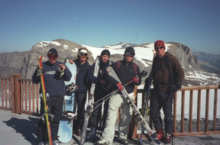 Danske Freeriders i Tignes denne sommar... Åkare: Rasmus larsen, jimmy bork, Jonas Brun, Rune F och Mikkel Olsen.