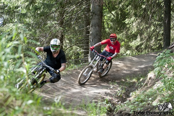 Double up. Foto: Robin Todor. Åkare: Kasper fjellner och Tobben johansson.