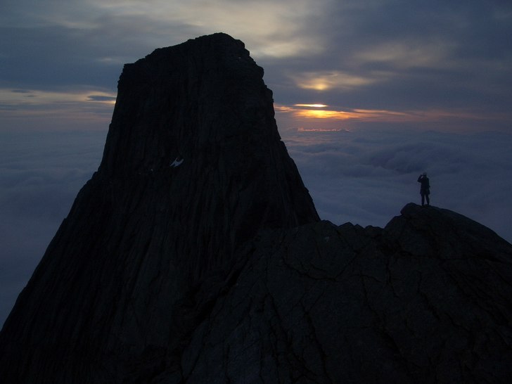 Robban og mektige Stetind, Norges vakre nasjonalfj. Foto: Tonje D. Husbyn. Åkare: Rober Tellvik.