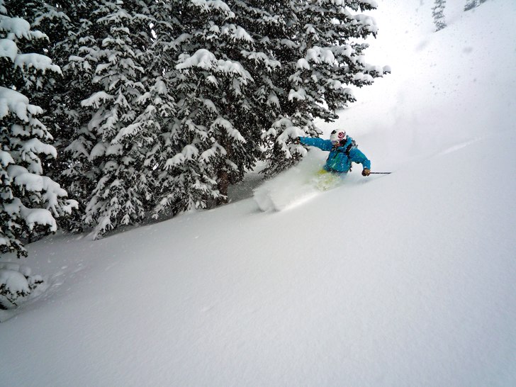 Härlig pow i Rocky Point!! . Foto: Henrik Liljeqvist. Åkare: Robert Hortlund.