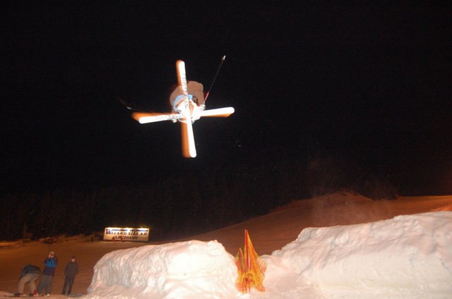 sw 7 mute


doing some ninja stuff, haiiiiyaa!. Foto: Tolle. Åkare: Christian Ekdahl.