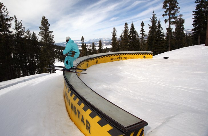 Dubbel C-boxen i Northstar, sjukt lång... sjukt k. Foto: Gustav Samuelsson. Åkare: Jesper Tengvall.