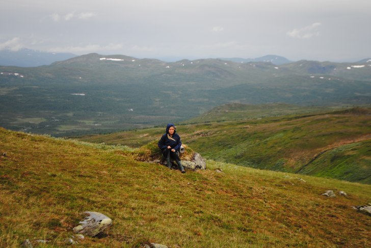 Södra sidan av klöverfjället, med korpodalen i . Foto: Håkan Alexandersson. Åkare: Linn Alexandersson.