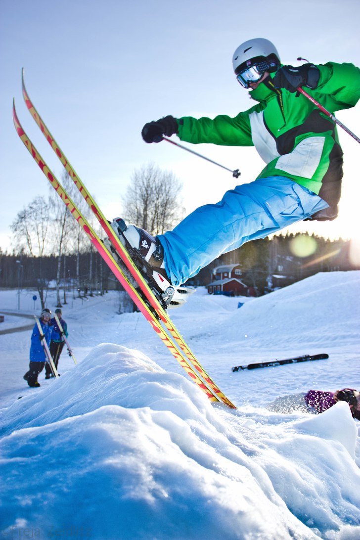 Allmänt knas. Foto: Freja Zeidlitz. Åkare: Gabriel Lundh.
