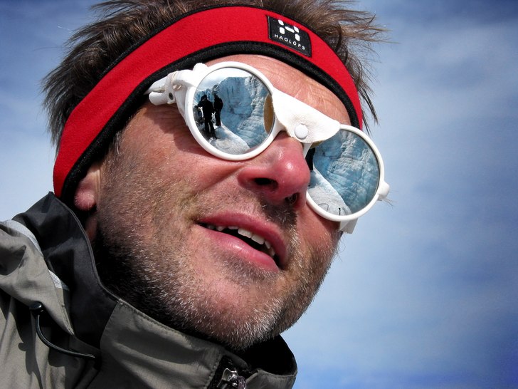 Glaciärklättring. Foto: Christofer Alvenby. Åkare: Bosse.