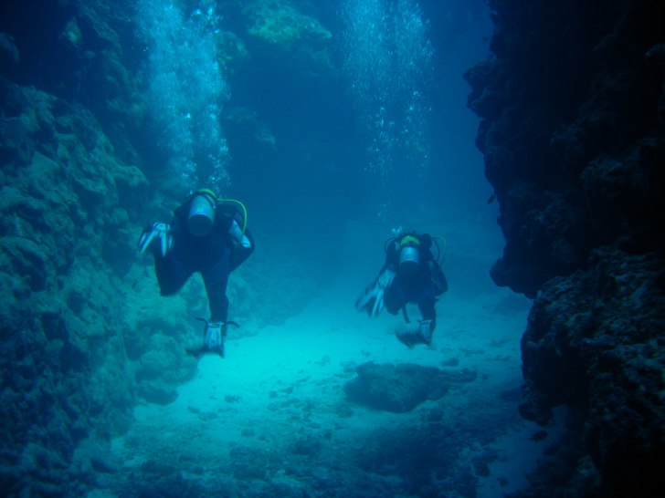 grott dyk. Foto: nicklas mangnuson. Åkare: jag och stefan.