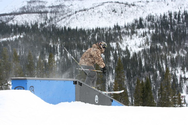 en till rail i bydalen.. Foto: Gurra. Åkare: Jag(Jesper).