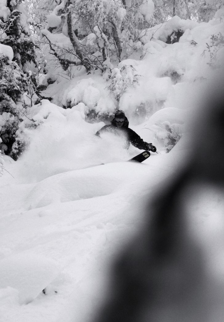 en av åre´s secret pillow lines. Foto: Fredrik Bengtsson. Åkare: Mattias peterson.
