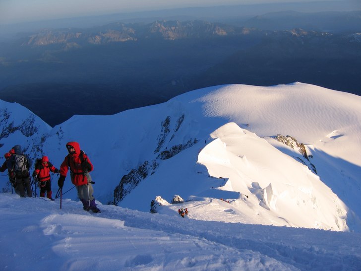 Femton minuter efter soluppgången och efter fem m. Foto: Kalle - Tveta - Bäckström. Åkare: Ett gäng polacker.