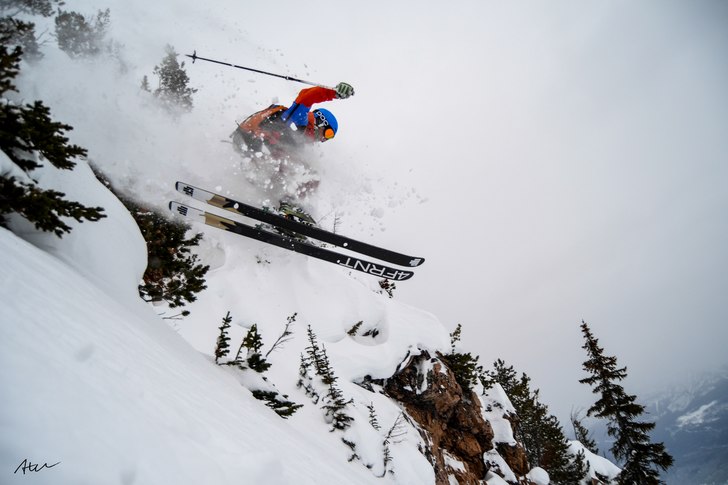 Freeride @adolfssonaxel
Instagram @axlson
www.yw. Foto: Axel Adolfsson. Åkare: Magnus Kemi.