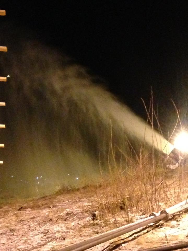 Kanonen er igang!
Det lages nå snø for fullt og .