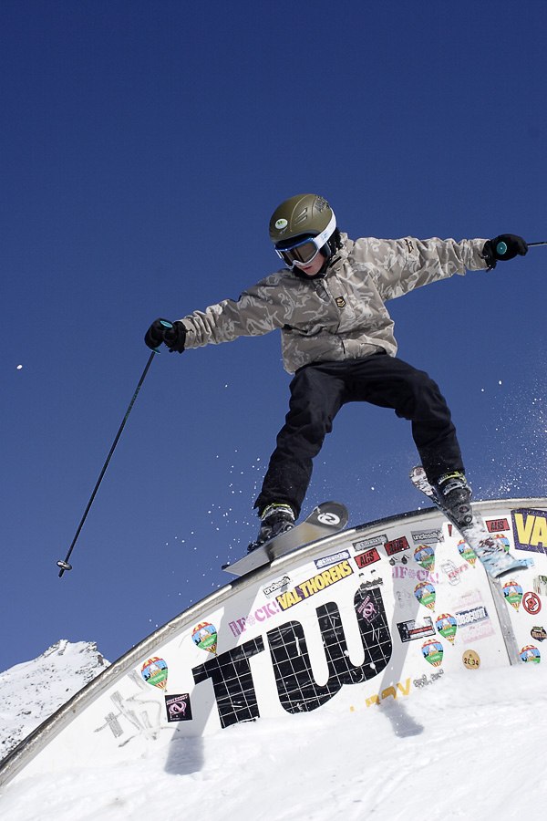 Jag träffade lill-killen i parken då han satte k. Foto: Magnus Olsson. Åkare: Ung fransk snubbe på nio år.