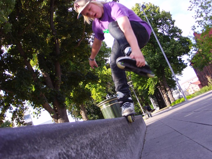 Makio med grab. Åkare: Crille Kinnemar.