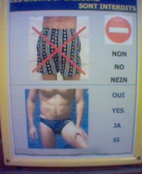 En skylt vid ingången till badhuset. Foto: Gelendesprung.