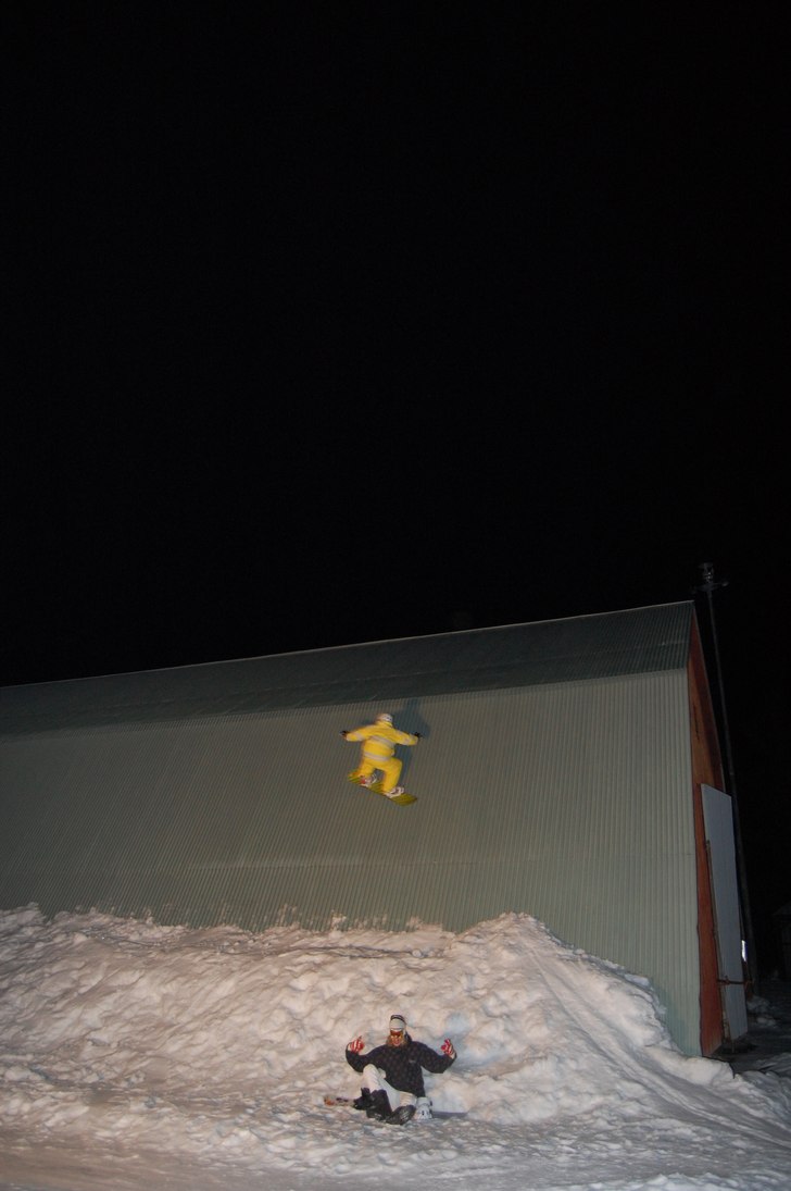 Jibb kväll i syssle, . Foto: Oscar Fagerström. Åkare: Danne Rangberg.