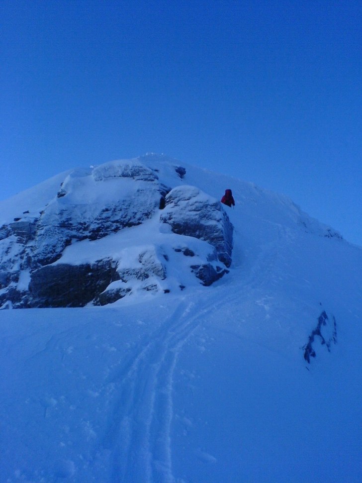 Tamokdalen har fjell og natur som er fantastisk, m. Foto: Per Hasvold. Åkare: Harald Øverli Eriksen.