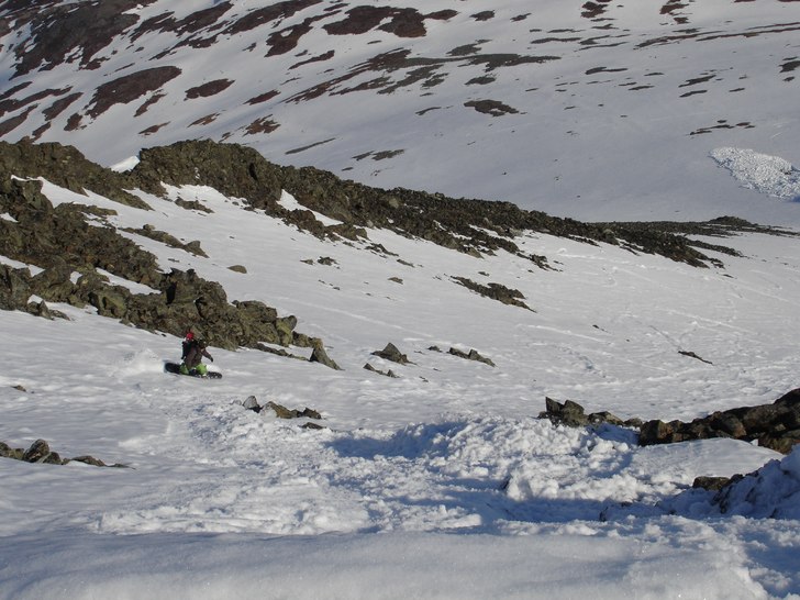 Klenny making a slush slide mess... all rocks for . Foto: brian Wolfe. Åkare: Klenny the German.
