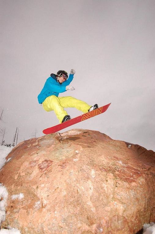 slamar röven i sten.. Foto: Jonas. Åkare: mikael tomth.