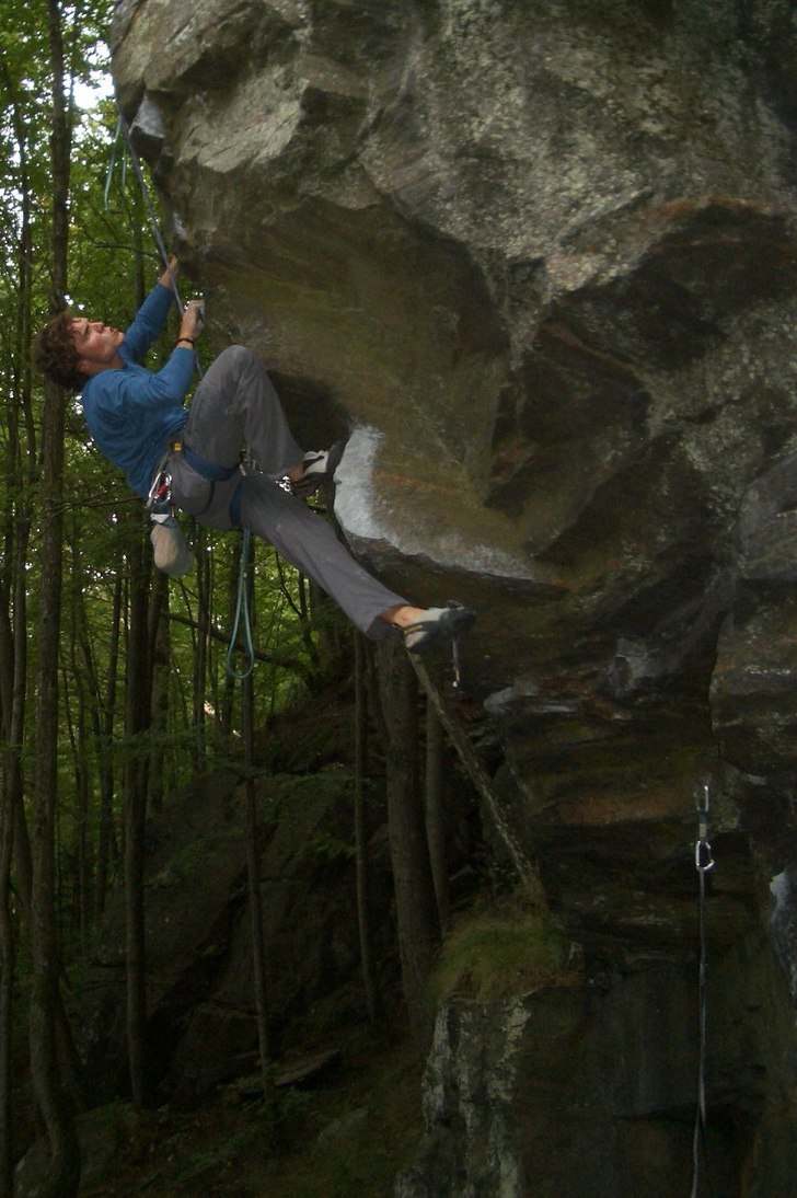 Lägg märke till hur mycket slack det är i repet. Foto: Amanda Micek. Åkare: Anders Abelmann.