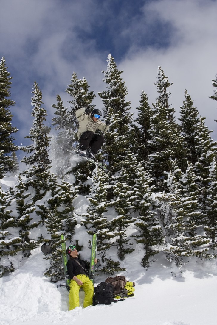 där satt man o chilla då en tokig Tim hoppa ut �. Foto: Jonas Lengquist "TelyWanker". Åkare: Tim Ekfelt (hopp) Per nyberg (chill).