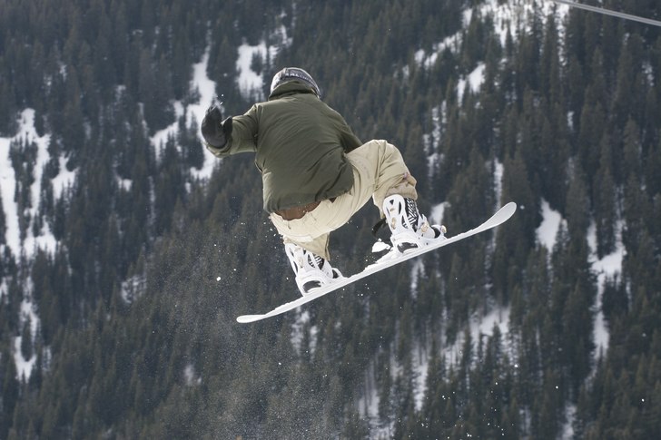 360 med ett försök till grab. Foto: Peter Igelhammar. Åkare: Benny Ericsson.