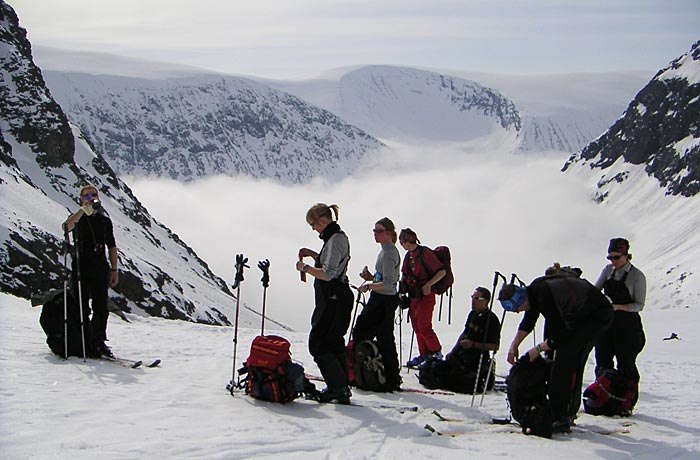 en fika paus innan färden mot keb.toppen gick vid. Foto: Martin.