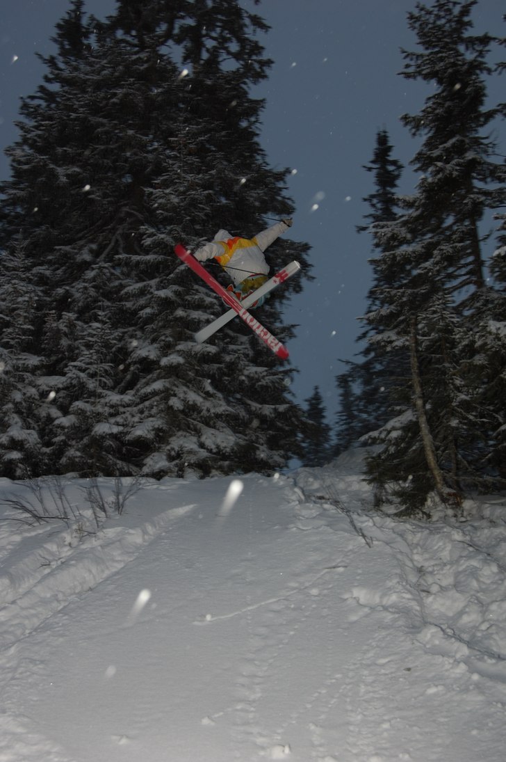 360 tail i en liten bc kicker. Foto: Niklas Jönsson. Åkare: Daniel Jönsson.