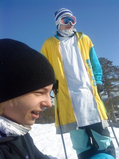 chillig helg i järvsöbacken :D. Foto: julia aka syrran ;). Åkare: honke bonken och jag.
