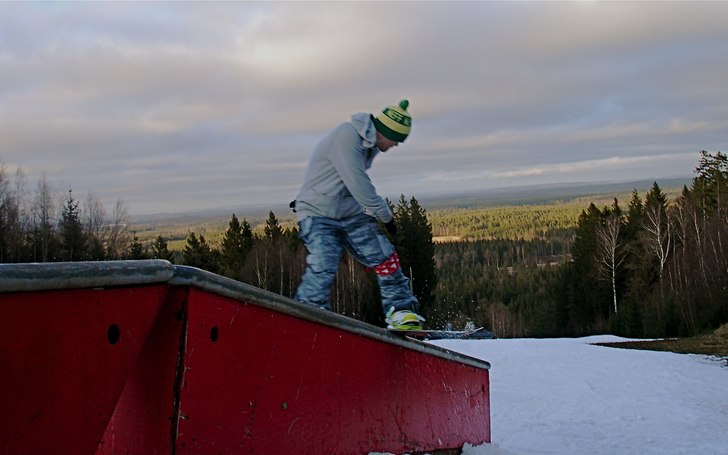 Play'n on the box at the closest place to rid. Foto: Sofie Windh. Åkare: Brian Wolfe.