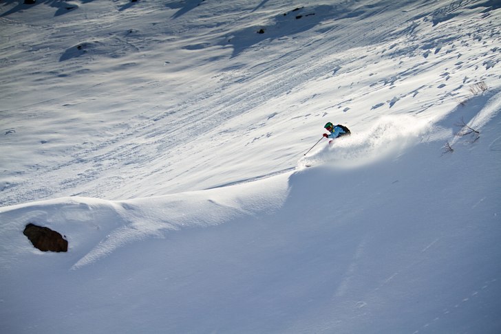 en vacker dag i Hakuba med en kort friåkare :). Foto: Julius Aspman. Åkare: Robert Jarlenäs.