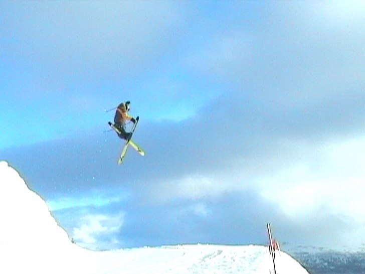 Foto: Mattias Härngren. Åkare: Markus Fredlander.