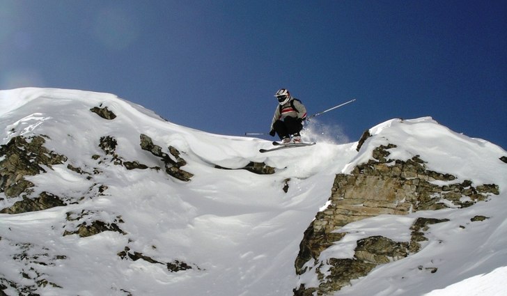 Foto: Silvan Grunder, (siluuu). Åkare: Yanick Grunder.