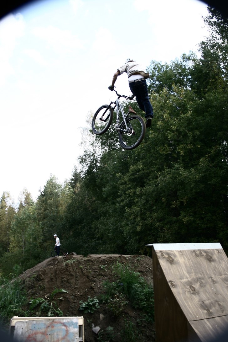 Foto: Joakim Sundén. Åkare: Dennis Lind.