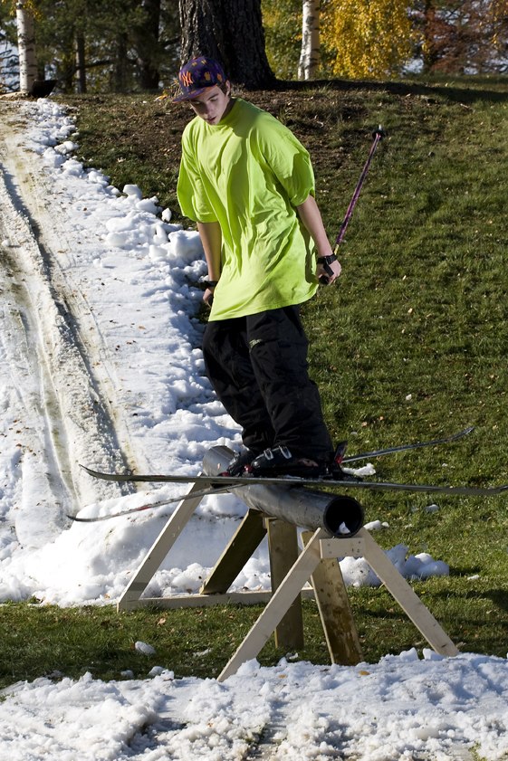 Jag railar på våran setup här i mora.. 
Andrea. Foto: Andreas Timfält (Sweden Pro Photo). Åkare: Jesper Norén.