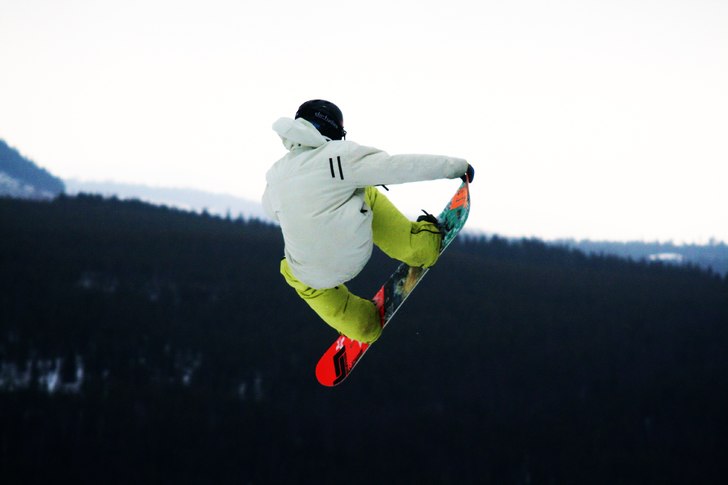 Bs 5 tailgrab. Foto: Julius Aspman. Åkare: Jocke Hammar.