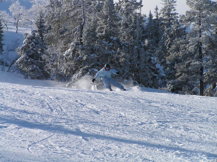 Min eg. portåkande dotter. I ett i mitt tycke lyc. Foto: Stefan Eriksson. Åkare: Ida Helldin.