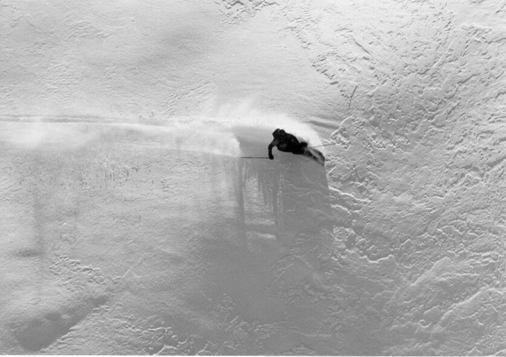 En kort hajk med några härliga svängar i härli. Foto: Christian Lindberg. Åkare: Per Jonsson.