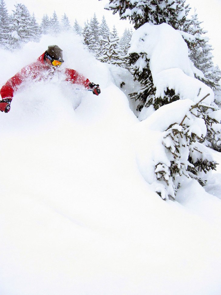 Efter 2 dagars ihallande snoande och 120 cm fjader. Foto: Brad Potts. Åkare: Niclas Bornling.